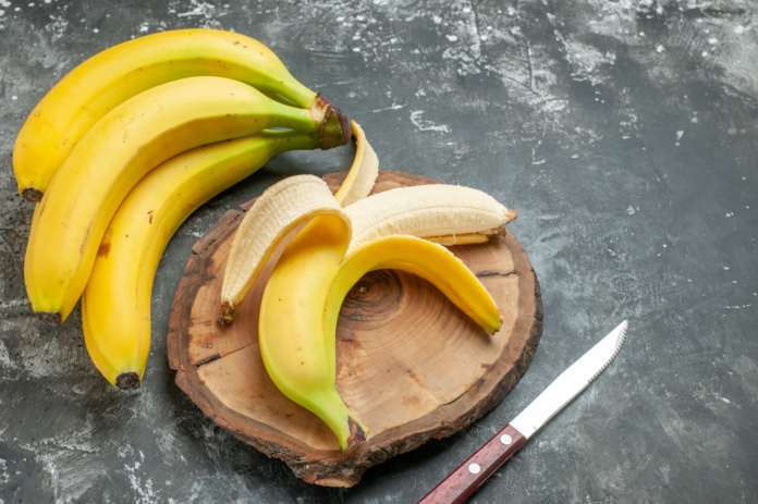 Едноставната вистина за бананите и слабеењето