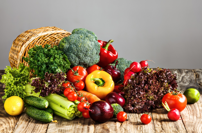 Слабеете лесно: 6 придобивки од конзумирањето зеленчук и овошје